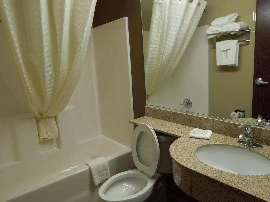 Hotel Microtel & By Wyndham 3*