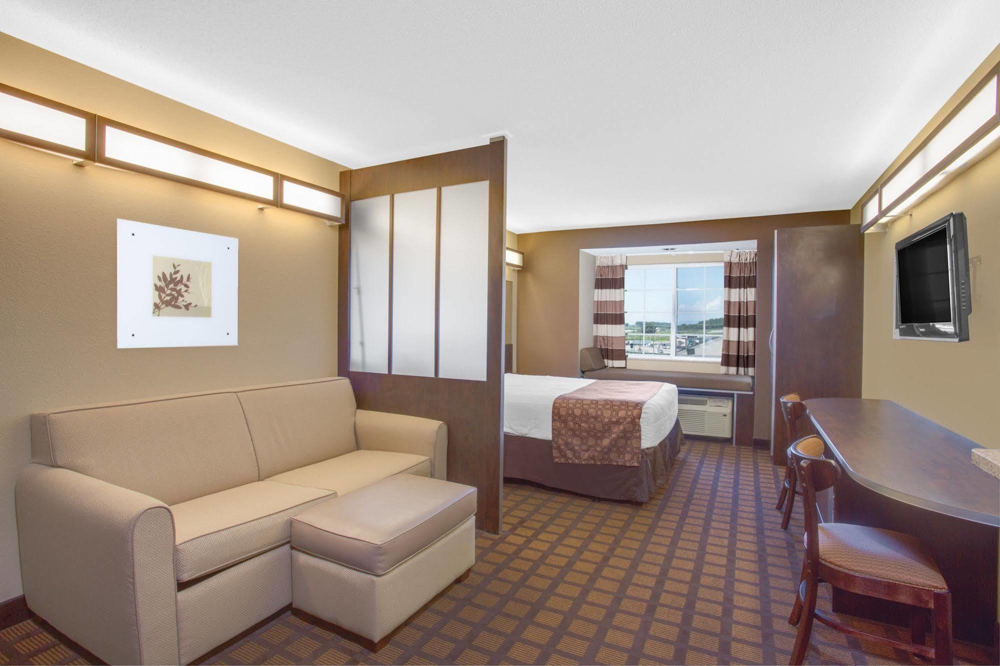 Microtel & By Wyndham 3*