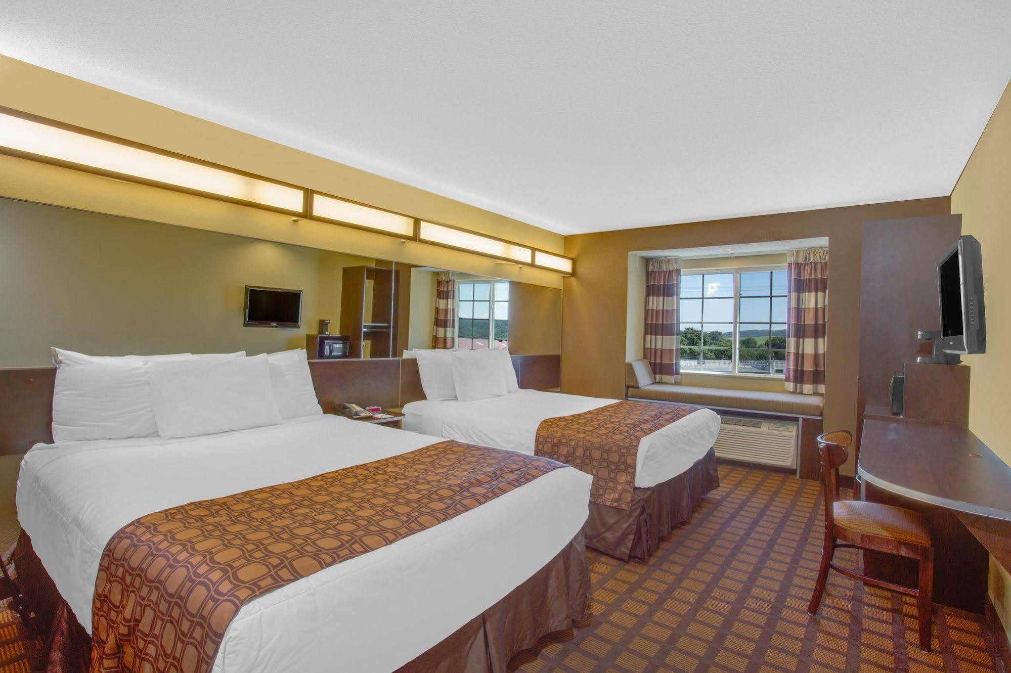 Microtel & By Wyndham Hotel 3*