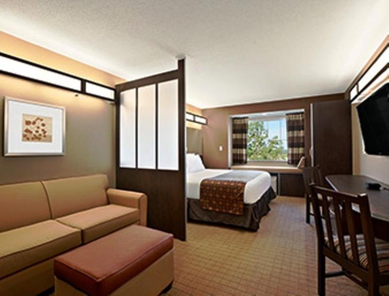 Hotel Microtel & By Wyndham